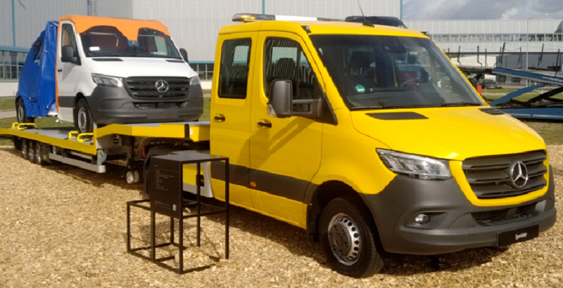 Mercedes-Sprinter перевезёт дом и автомобиль